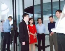 广东省工业和信息化局莅临星空·网站在线登入官网-星空(中国)调研制造业创新中心建设情况 